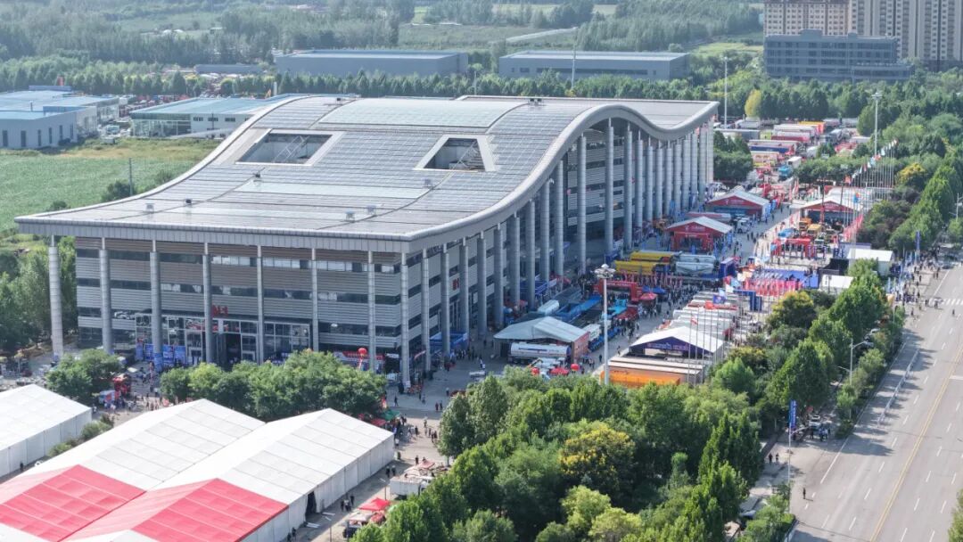 三大亮点带你看2025梁山专用车展：新能源引领，全球化布局加速