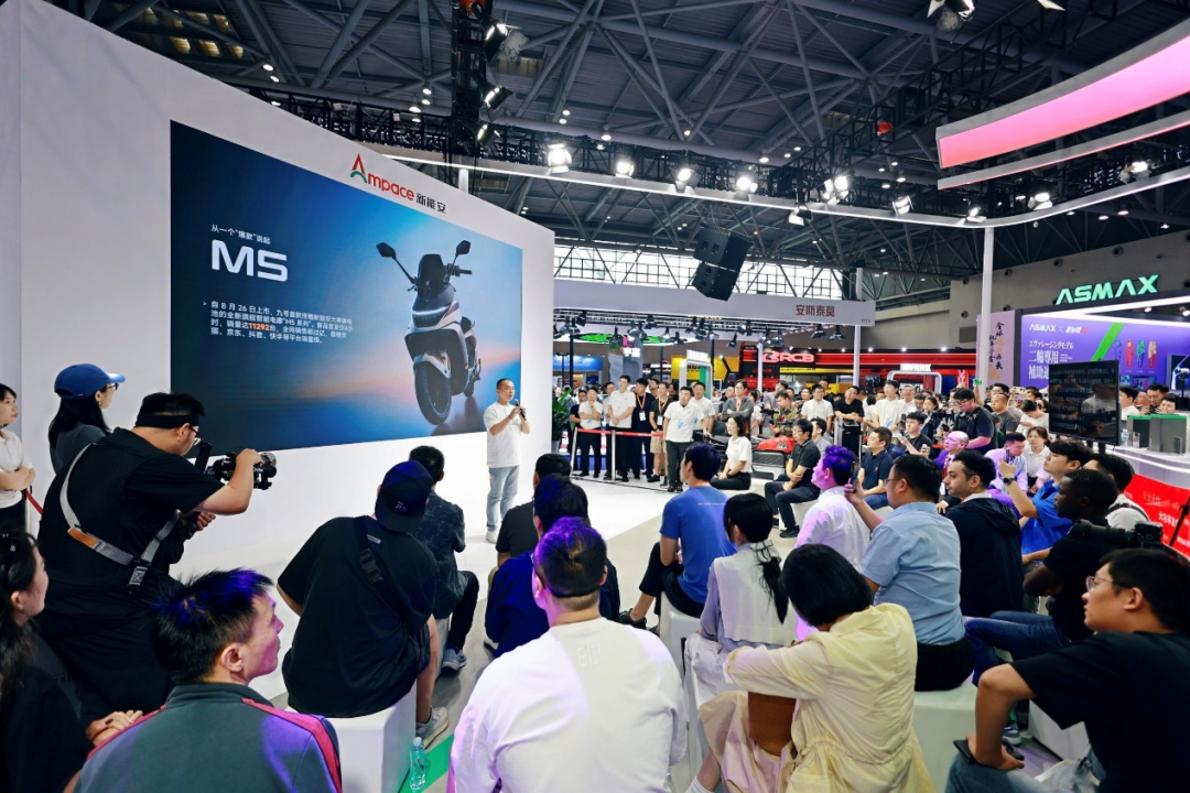20天突破3万台！九号智能电摩M5惊艳亮相中国摩博会