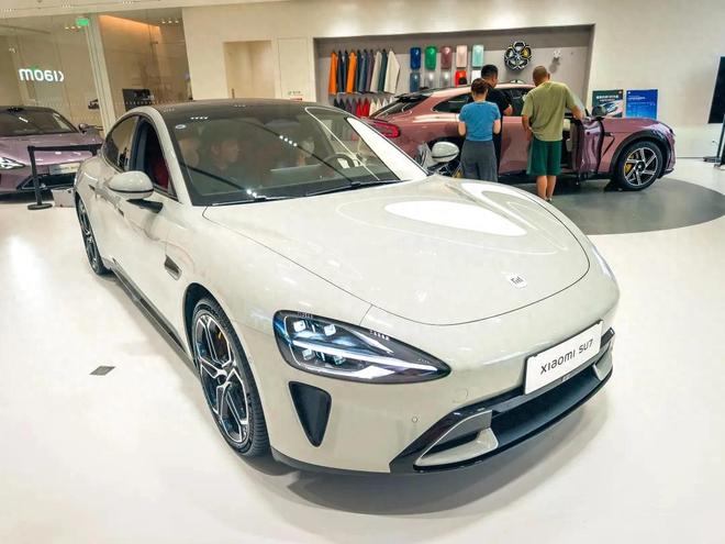 召回11万辆SU7，小米汽车又创纪录了