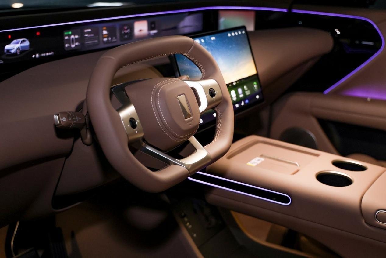 华为全栈技术“满血落地”！阿维塔07 2026款定义智能豪华新标准