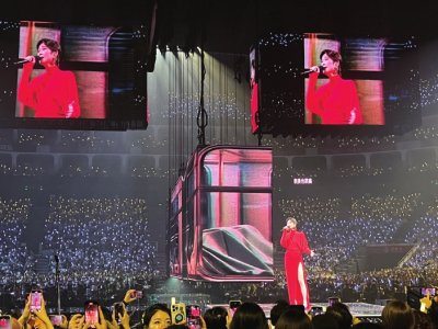 李宇春成都演唱会现场。曾洁 摄