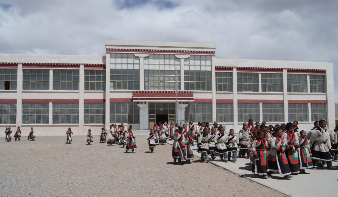 中国海油援助的尼玛县新建申亚乡小学教学楼投用