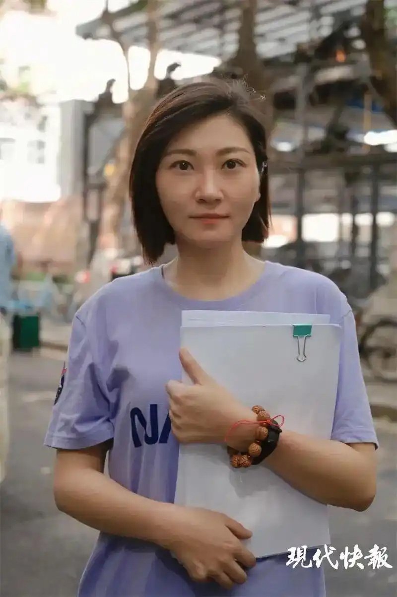 《消失的她》原型王暖暖离婚案本周在南京开庭：官司材料装了两个行李箱