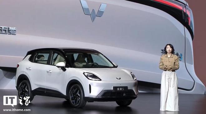 全球第一，五菱新能源代步车销量突破 235 万辆