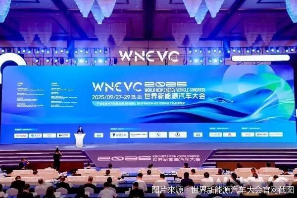 政策引路、车企竞速，辅助驾驶告别“野蛮生长”