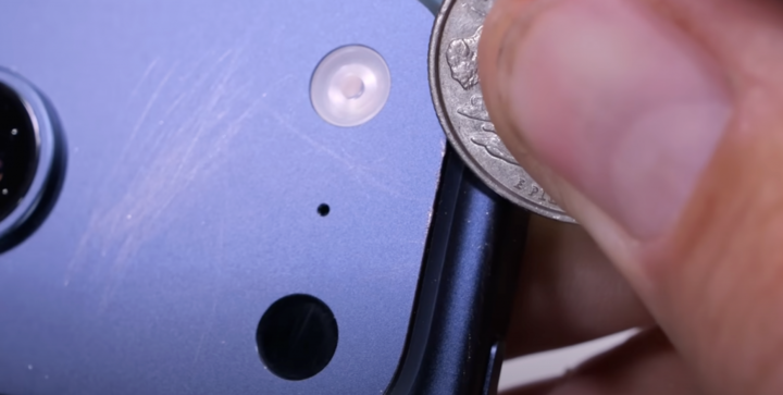 ▲ 图源:JerryRigEverything