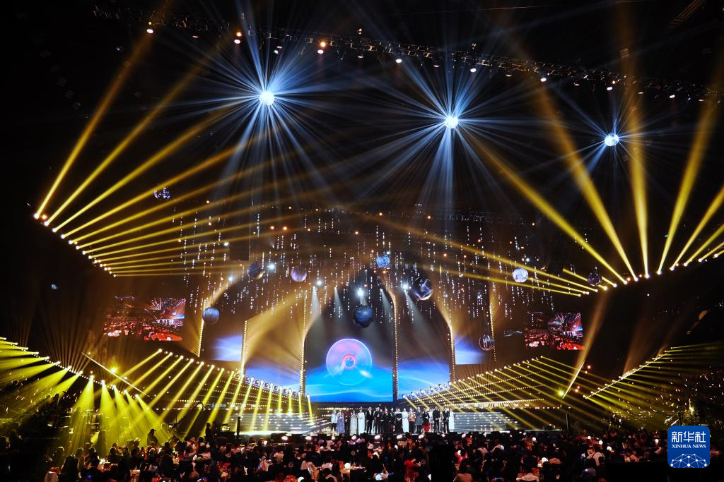 这是9月28日拍摄的晚会现场。新华社发（王申摄）