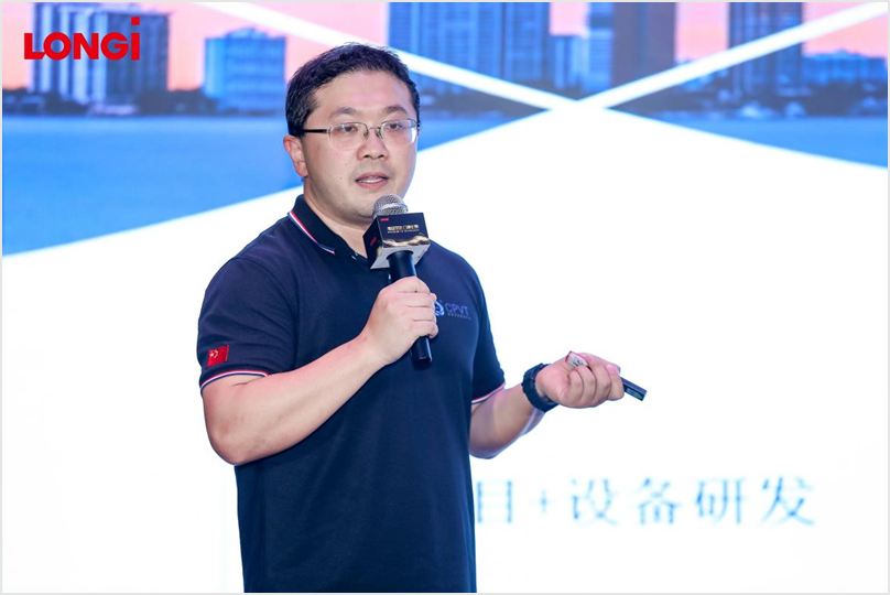 ■ 图说:CPVT光伏市场发展部副部长刘毅现场分享《“三防组件”实验室及户外实证数据》
