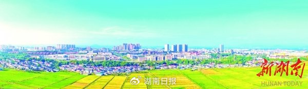 以浏阳经开区为核心的金阳新区,是浏阳投资最为集中的地方。图为金阳新区洞阳镇全景。