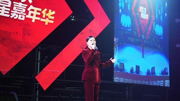 知名歌手慕容晓晓