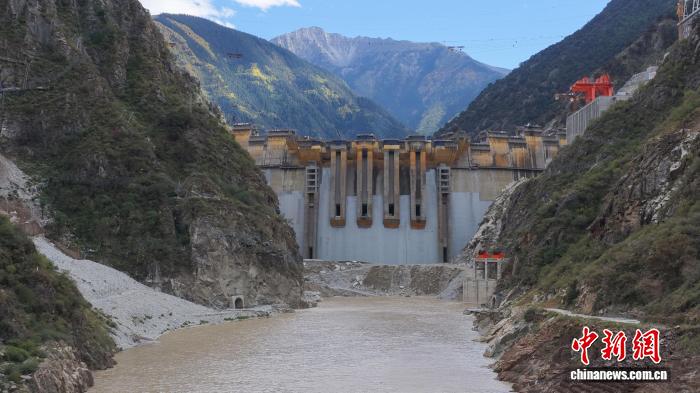 葉巴灘水電站成功下閘蓄水。華電金沙江上遊開發有限公司葉巴灘分公司 供圖