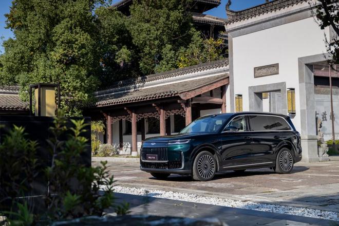 新能源家用SUV卷疯了！19.99万起，风云T11叫板理想L6？