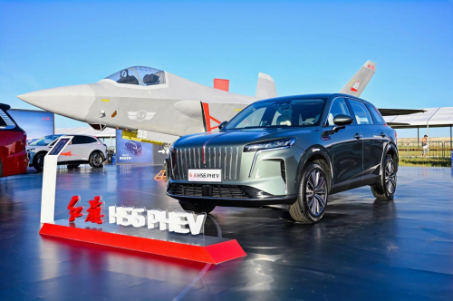 25万-30万级大五座混动SUV，红旗HS6 PHEV重塑家用豪华格局