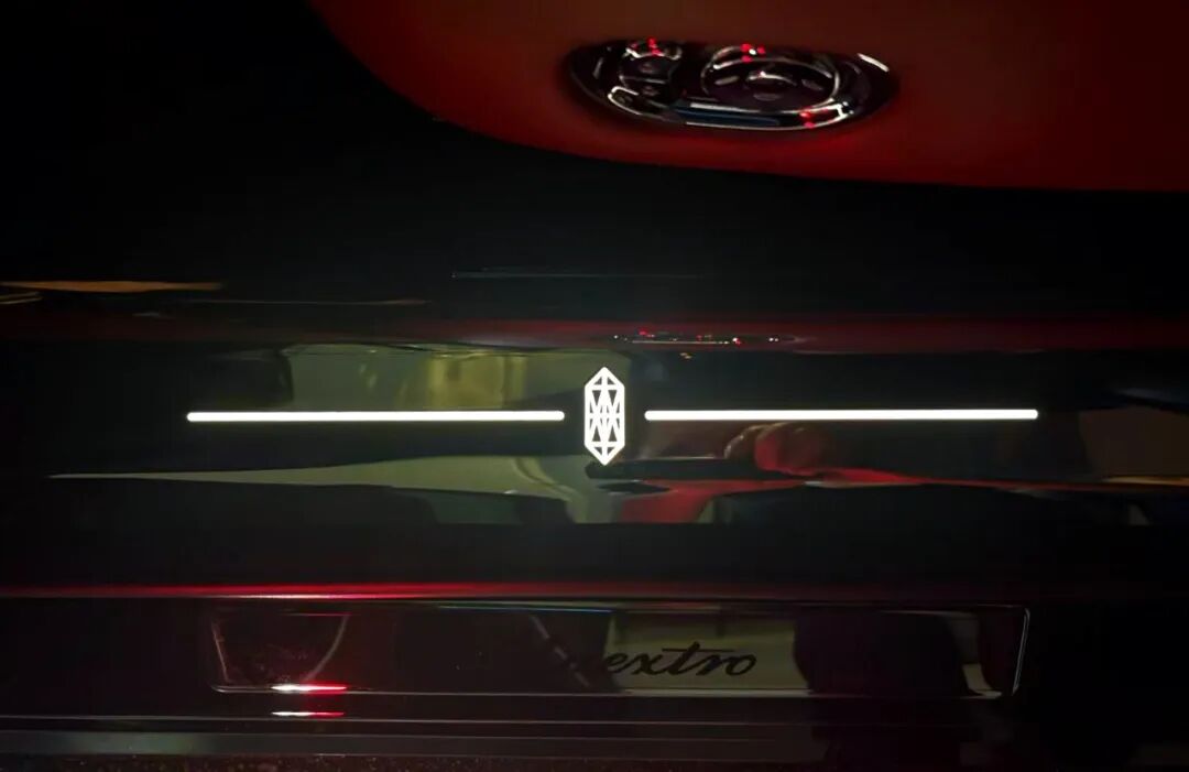 图8 脚踏迎宾灯