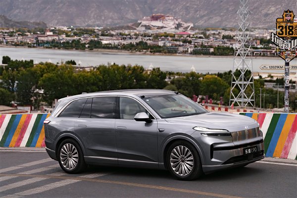 乐道L90成大三排SUV市场最强黑马！乐道汽车第十万台下线