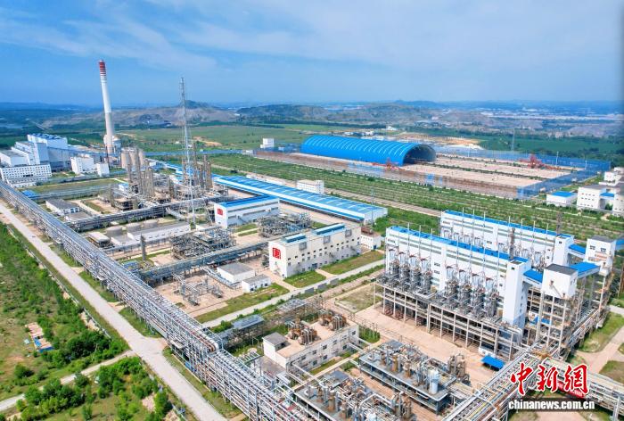 10月15日，中國大唐阜新煤製天然氣項目主裝置圖(主辦方供圖)