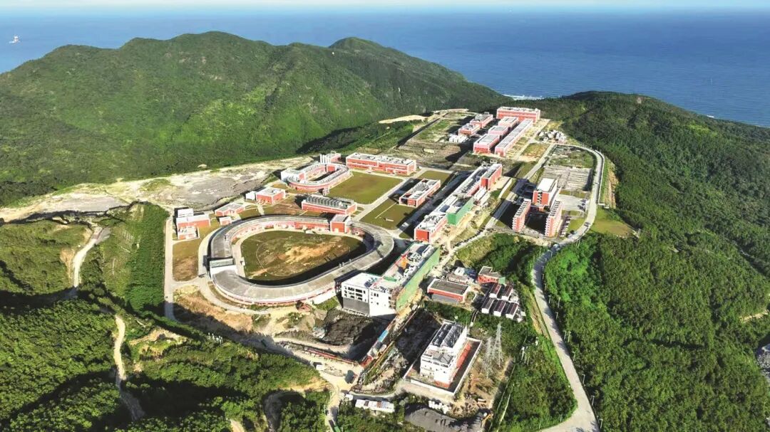 在惠东县黄埠镇，中国科学院“两大科学装置”正抓紧建设中。惠州日报记者谢宝树 通讯员刘芳 摄