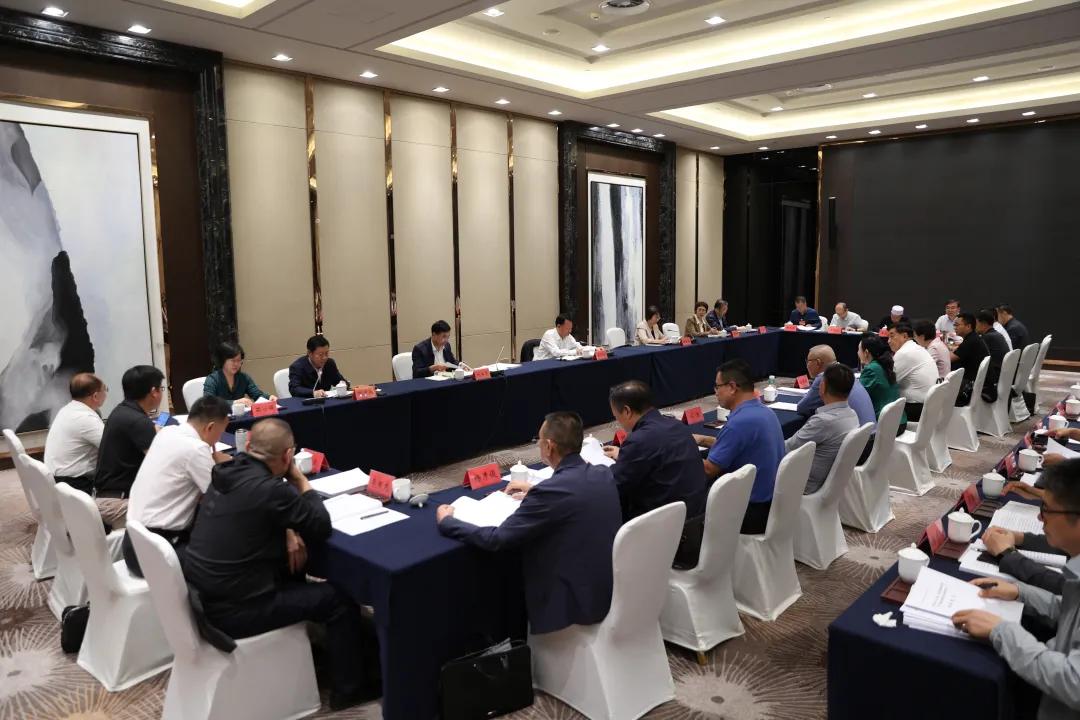 自治区政协十二届常委会第十六次会议