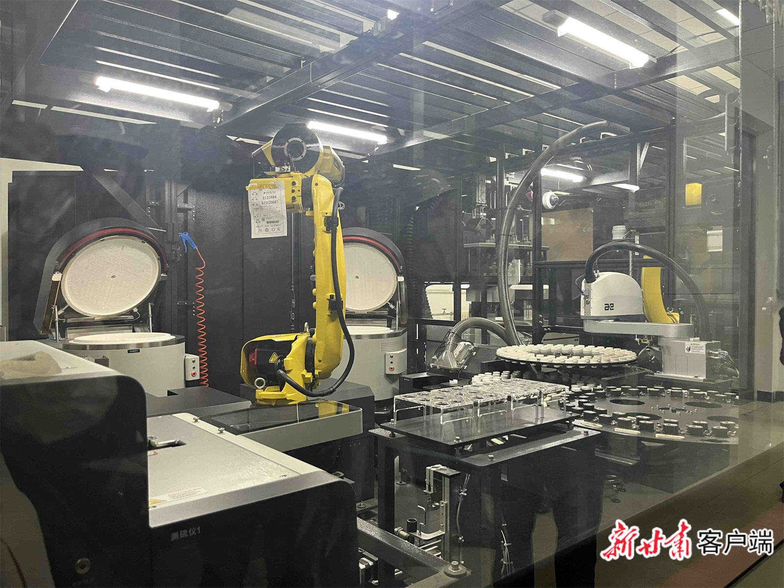 武威热电公司智能采样室。新甘肃·甘肃日报记者 杜雪琴