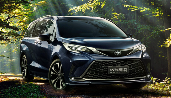 买它还是国产新能源MPV 新款丰田格瑞维亚上市：29.98万起