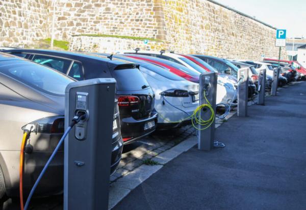 挪威成为全球首个100%纯电动车国家 北欧国家挪威宣布