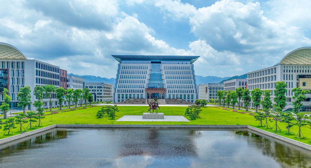 （福耀科技大学校园。资料图）