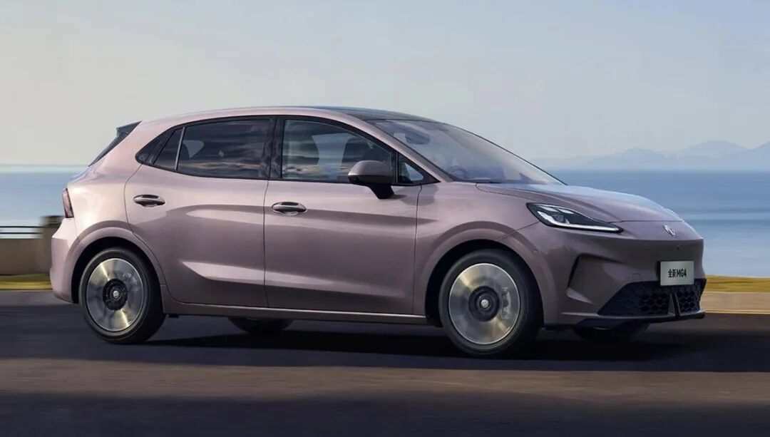 MG4爆改后，首月大卖1.1万辆！售价砍半成就陈萃第一战