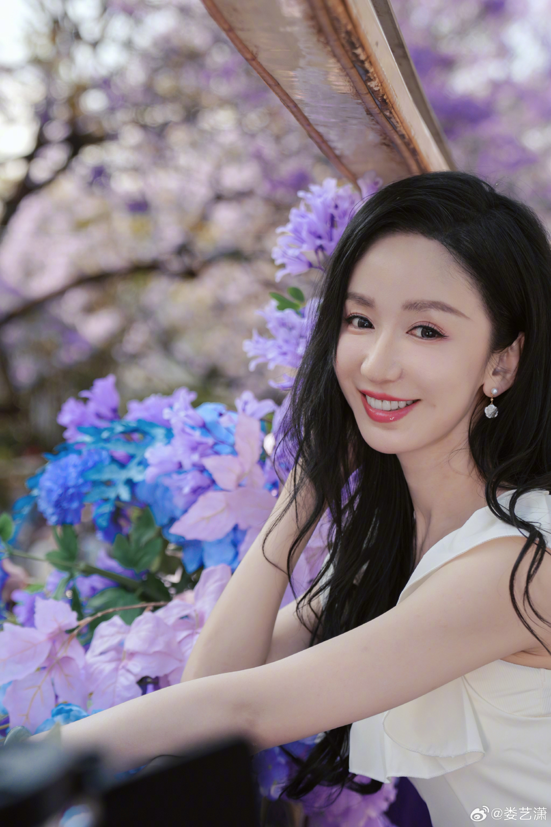 娄艺潇成立专门孵化短剧的厂牌，其关联公司均已注销