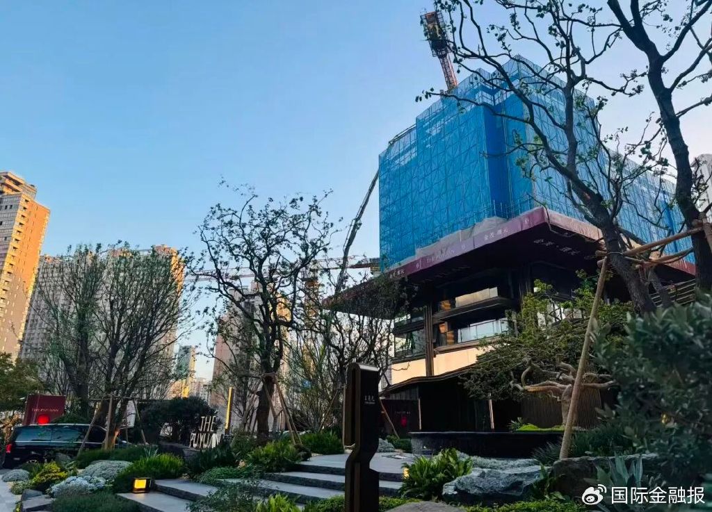金茂上海“售罄”闹剧：26分钟抢光的豪宅，2个月后超两成房源在售