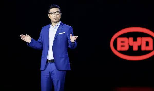早报|雷军回应K90价格质疑:内存涨价太多/OpenAI收购macOS AI工具Sky/车主回应MEGA上海起火:「电池包磕碰」属谣言