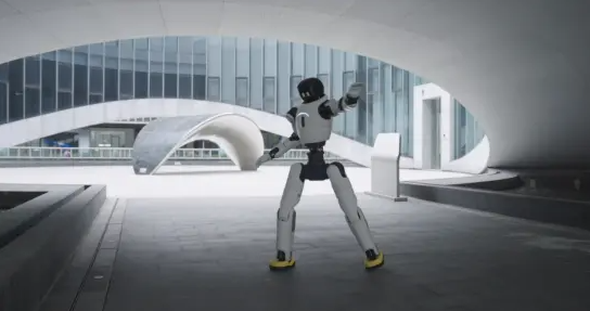 零代码上手即用 智元推出机器人内容创作平台 灵创