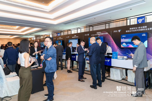 图注：会场外合作伙伴展位