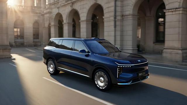 智己首款大六座SUV即将预售