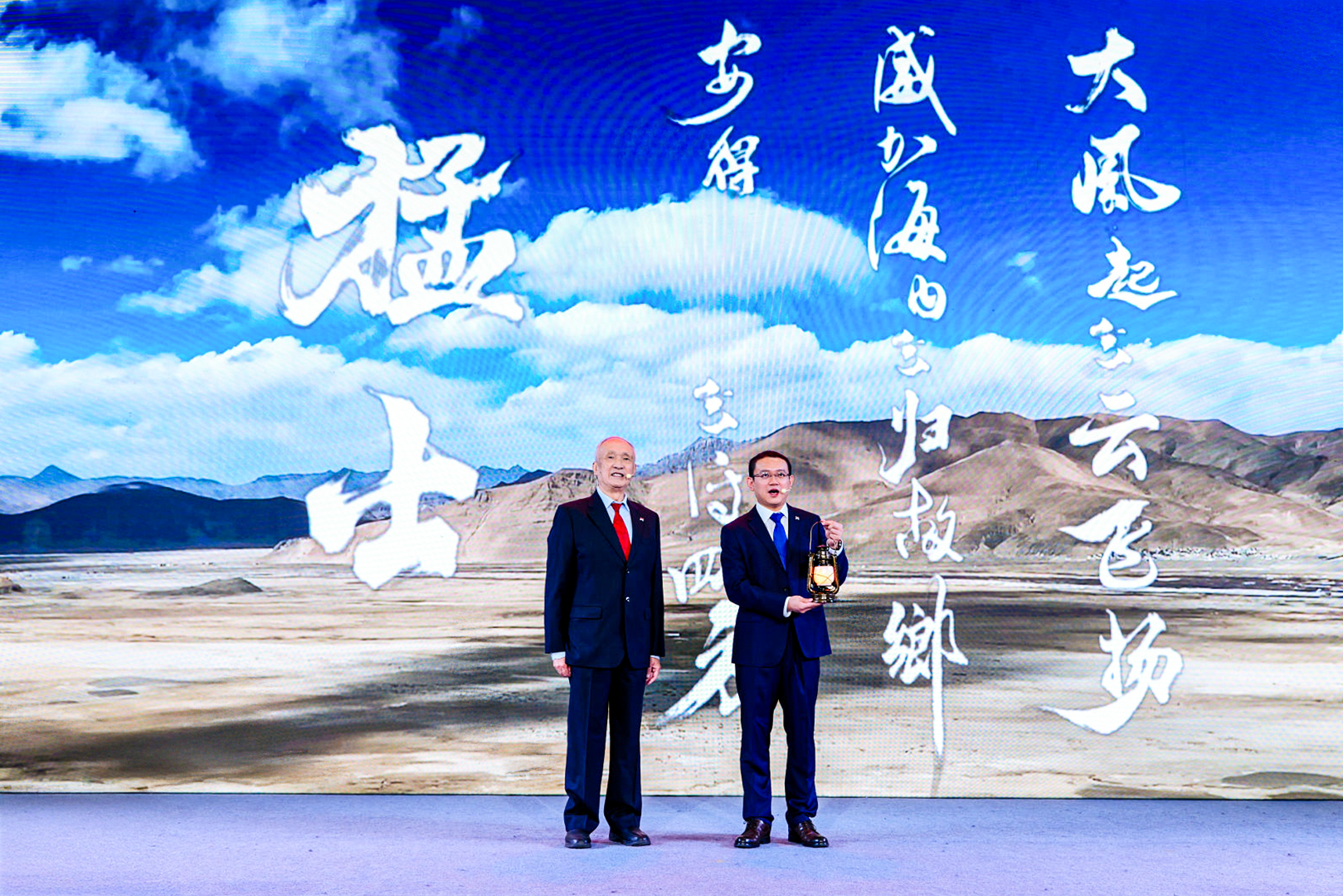 带着马灯的“闯劲”，猛士陪你闯遍城野，纵享豪华智能越野新体验