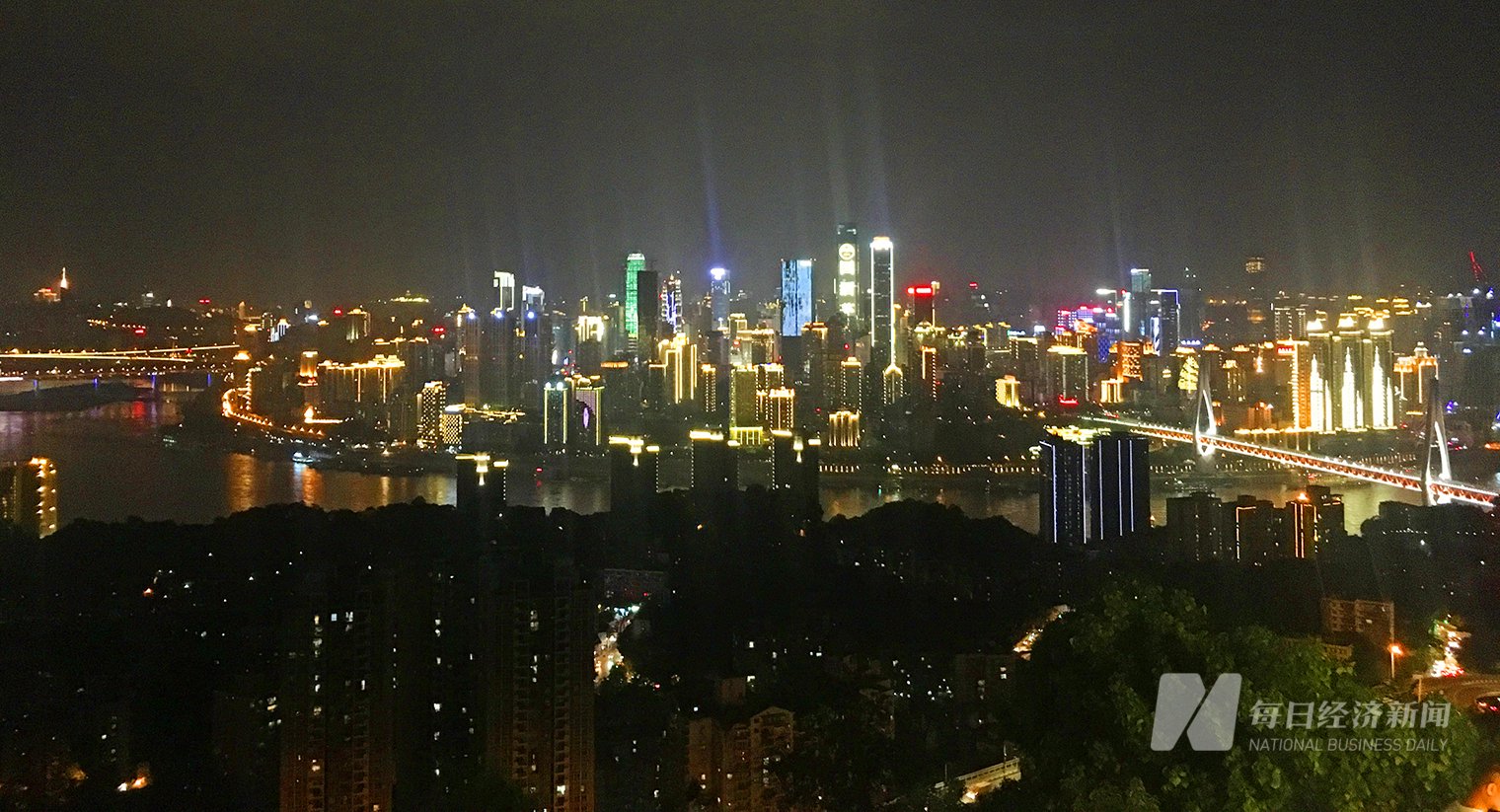 重庆夜景 图片来源：每经记者 陈利 摄