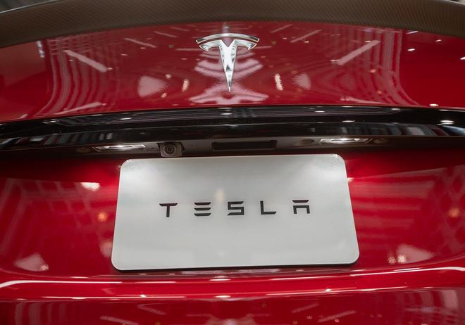 特斯拉在欧洲销量大幅下跌,分析人士透露原因!公司董事长警告:这项计划若未获批准,马斯克可能离职......