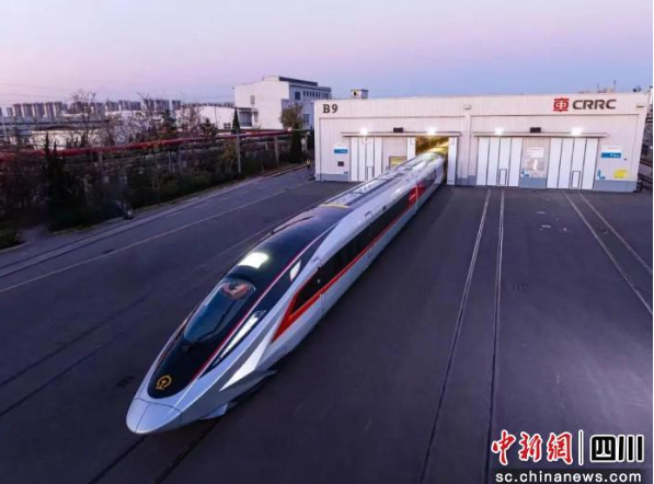 CR450-AF动车组样车。 长虹控股集团 供图