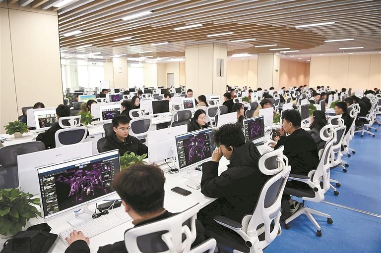 绿色算力发展提供大量就业岗位。本报记者 陆广涛 摄