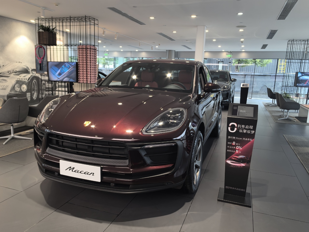 保时捷三款燃油车将停产 记者实探终端市场未出现价格跳水