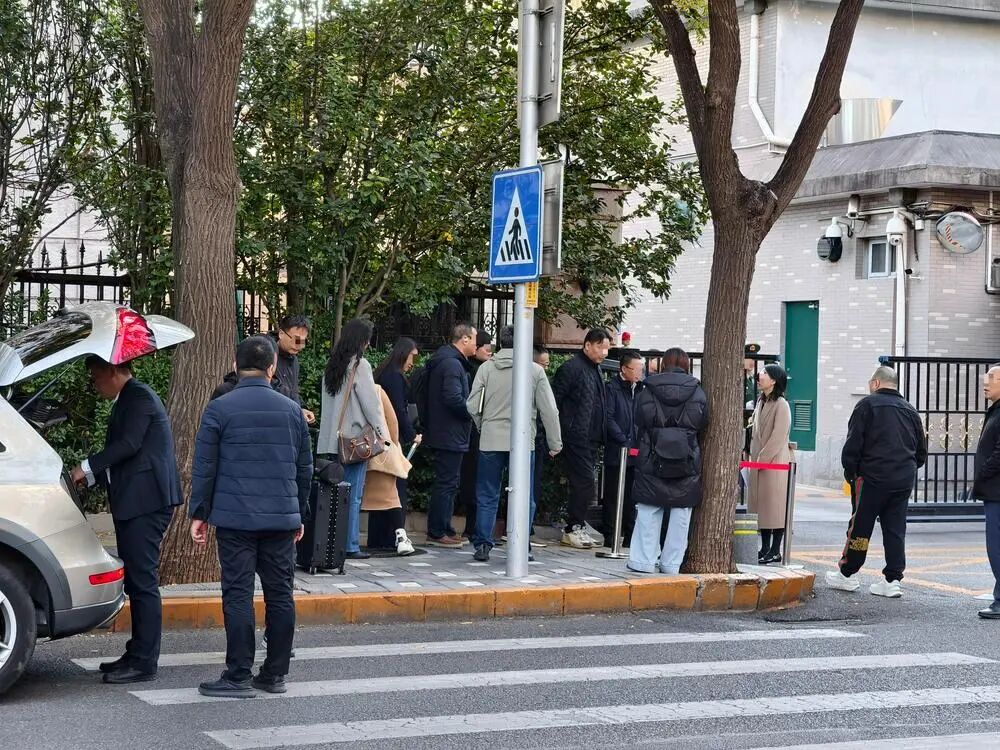 早间企业代表入场 图片来源：财联社记者/摄