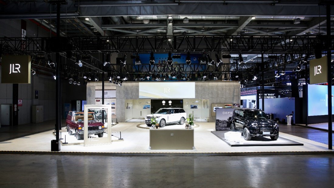 八载全勤赴进博 捷豹路虎携多款重磅产品亮相“四叶草”
