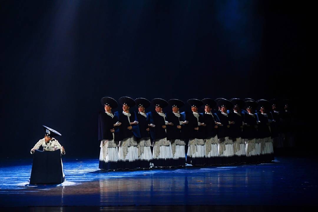 舞蹈作品《阿媽就是那座山》