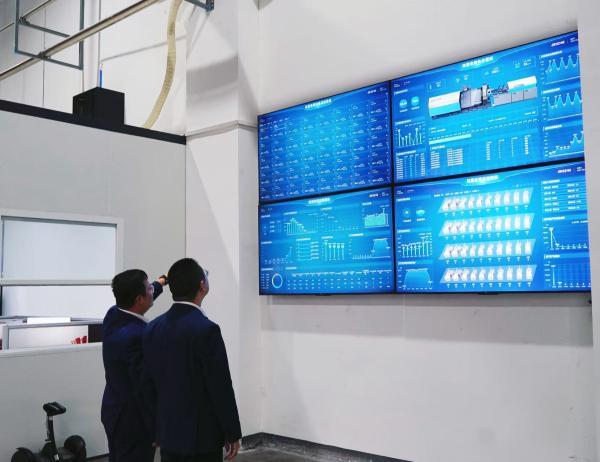 比依股份产线调度系统综合看板。