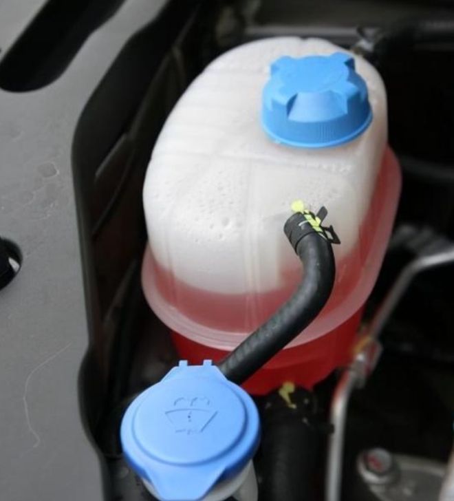 逼理想主动召回一万台MEGA的，为什么是小小的冷却液？