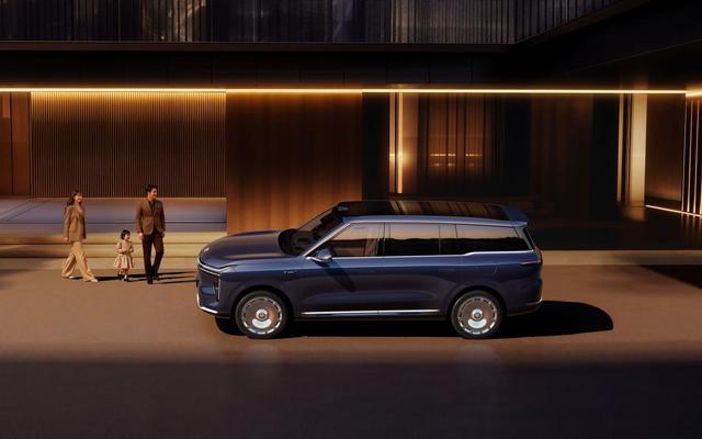 智己LS9开启预售，全线控转向和三电机系统2026年发布