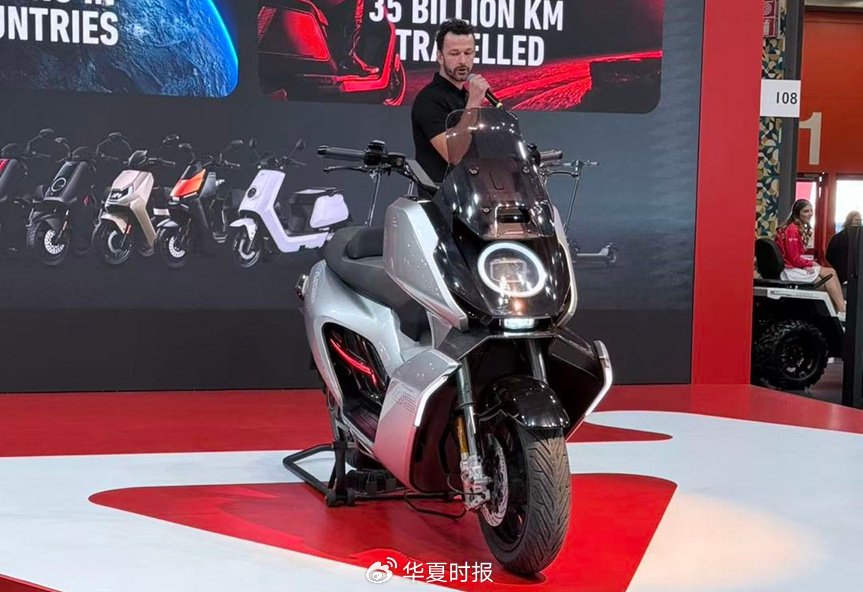惊艳米兰！小牛Concept06概念车亮相EICMA，定义下一代电摩设计标杆