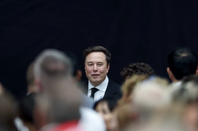 历史第一人!马斯克锁定万亿薪酬包,但得先完成这些「不可能任务」