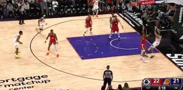 标志性动作！布克底线单吃对手 后转身翻身后仰跳投命中