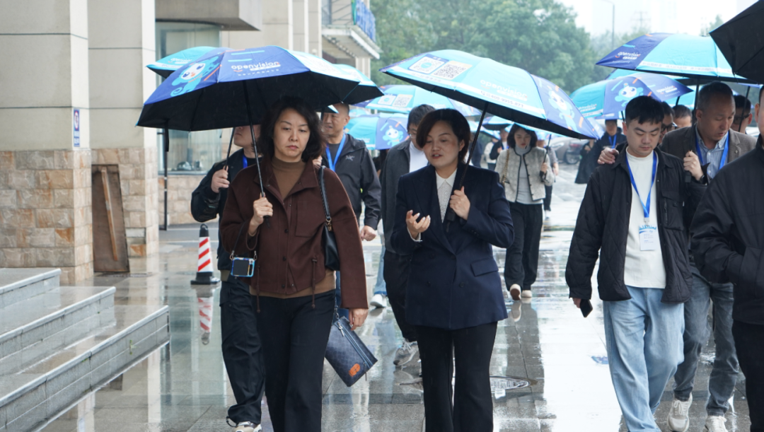 左右滑动查看参观图片