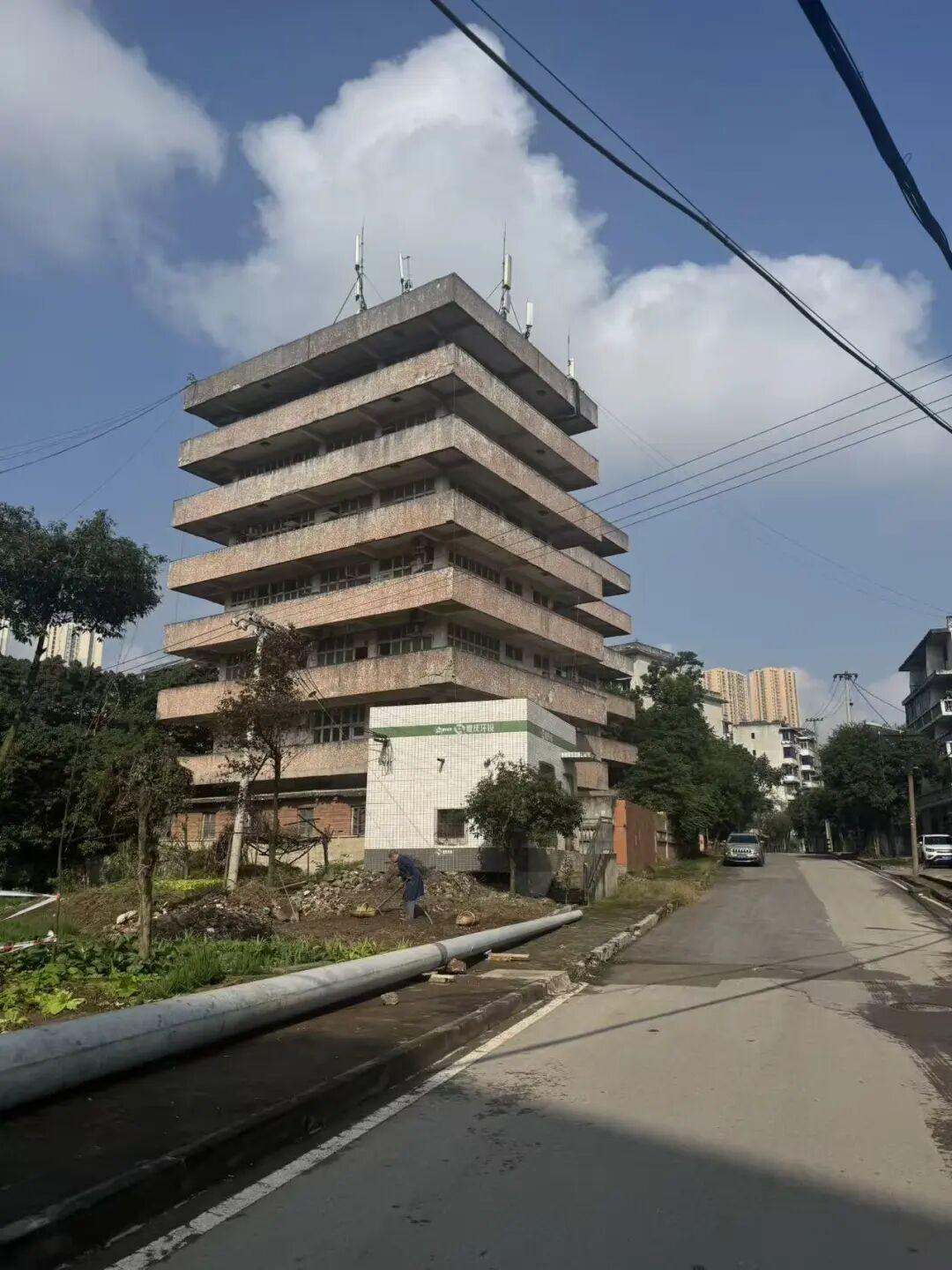 合成集团洛碛厂区办公楼  每经记者 鄢银婵 摄